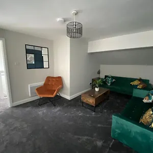 Stylish 2 Bed Sea Front Location 3 Blackpool